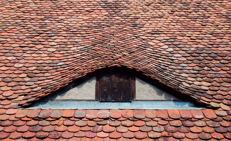 Особенности монтажа керамической черепицы, состав, свойства и форма ...